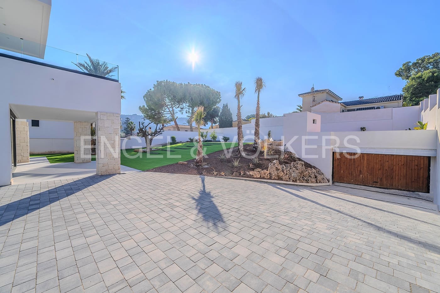 4 soverom Villa til salgs i Alicante by med svømmebasseng garasje - € 1 695 000 (Ref: 6330396)