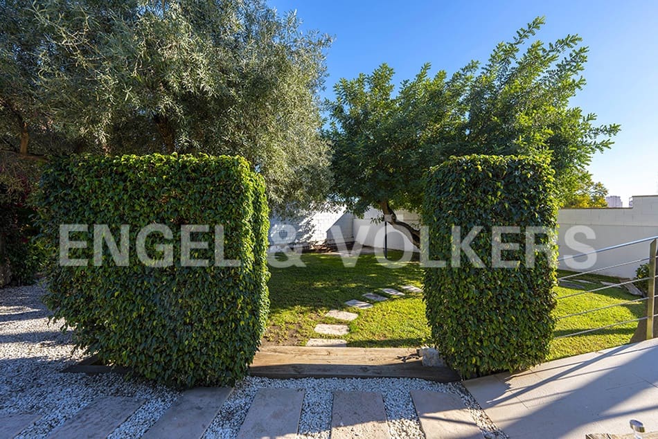 4 soveværelse Villa til salg i La Font med swimmingpool garage - € 1.480.000 (Ref: 6525498)