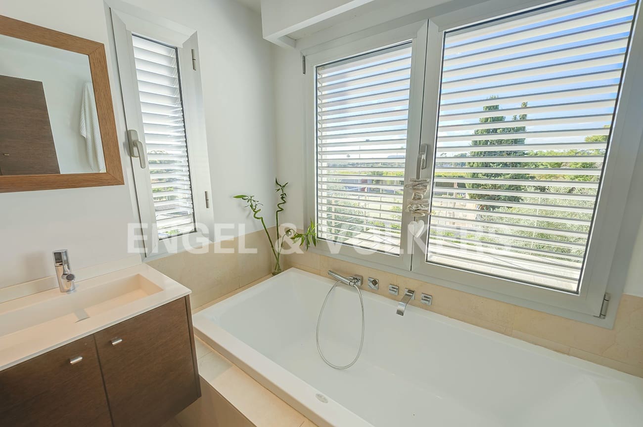 4 soveværelse Villa til salg i La Font med swimmingpool garage - € 1.480.000 (Ref: 6525498)