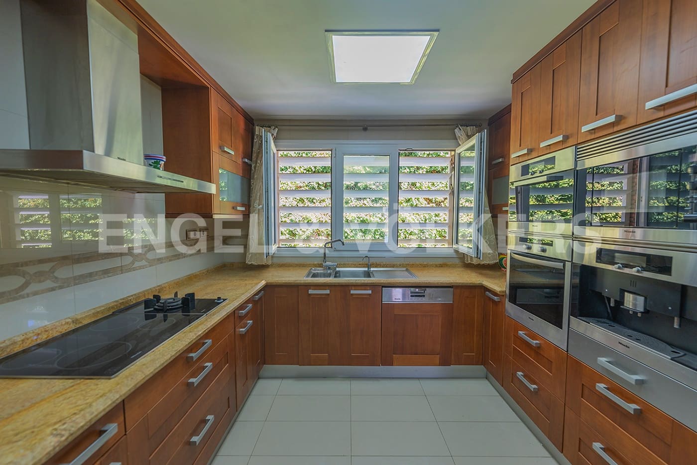 8 soveværelse Rækkehus til salg i Cabo de las Huertas med swimmingpool garage - € 1.149.000 (Ref: 7058350)