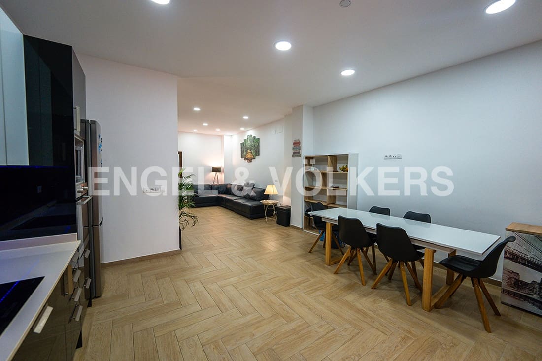 Apartamento de 4 habitaciones en Alicante / Alacant ciudad en venta - 350.000 € (Ref: 7064578)