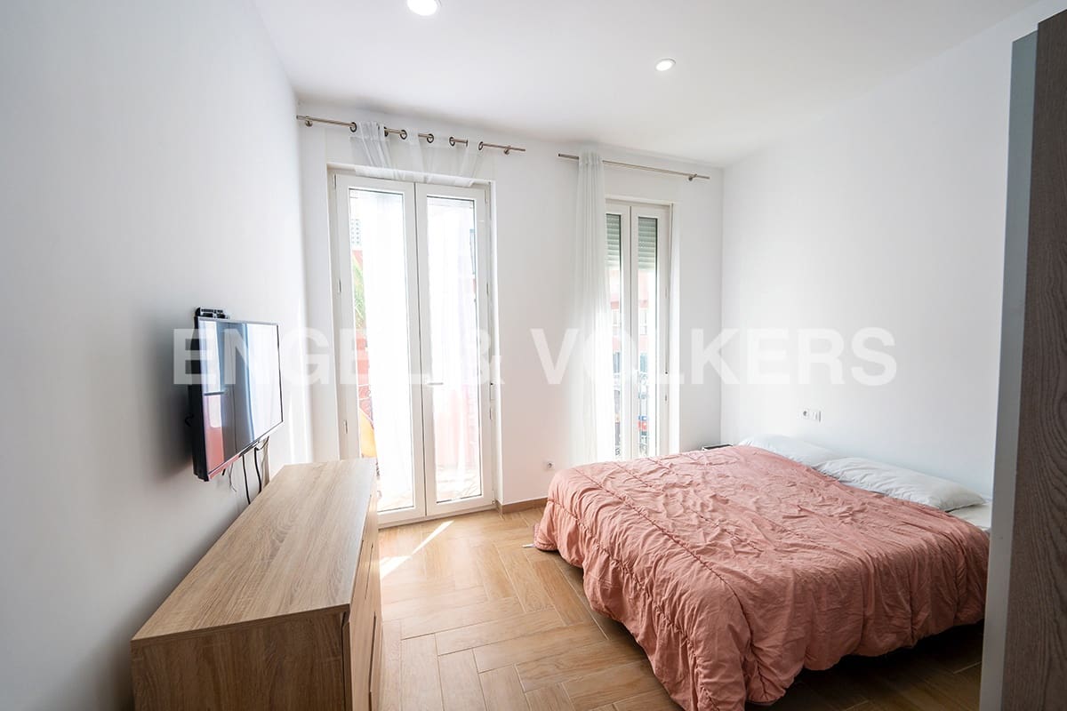 Apartamento de 4 habitaciones en Alicante / Alacant ciudad en venta - 350.000 € (Ref: 7064578)