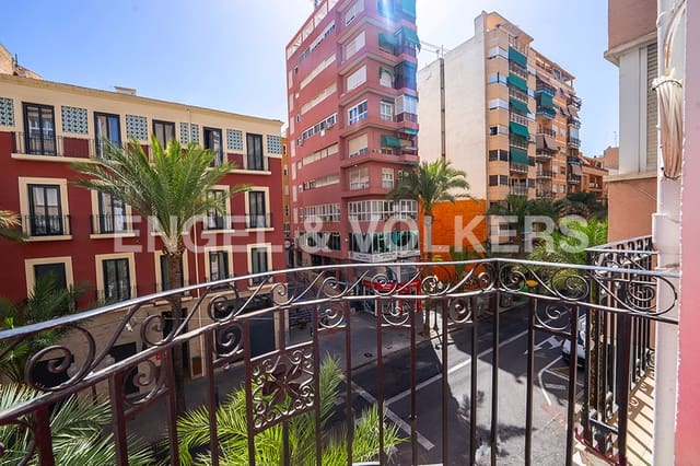 Apartamento de 4 habitaciones en Alicante / Alacant ciudad en venta - 350.000 € (Ref: 7064578)