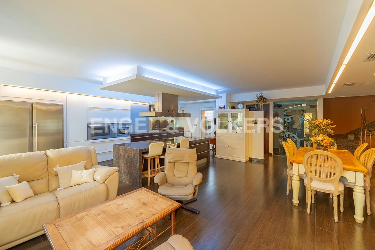 3 quarto Moradia para venda em Muchamiel / Mutxamel com garagem - 690 000 € (Ref: 7263460)