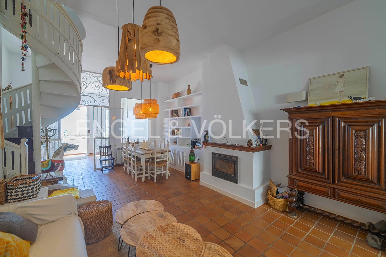 4 soveværelse Villa til salg i El Campello - € 1.150.000 (Ref: 7800298)