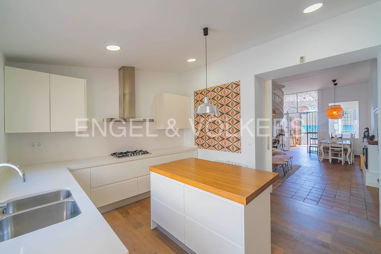 4 soveværelse Villa til salg i El Campello - € 1.150.000 (Ref: 7800298)