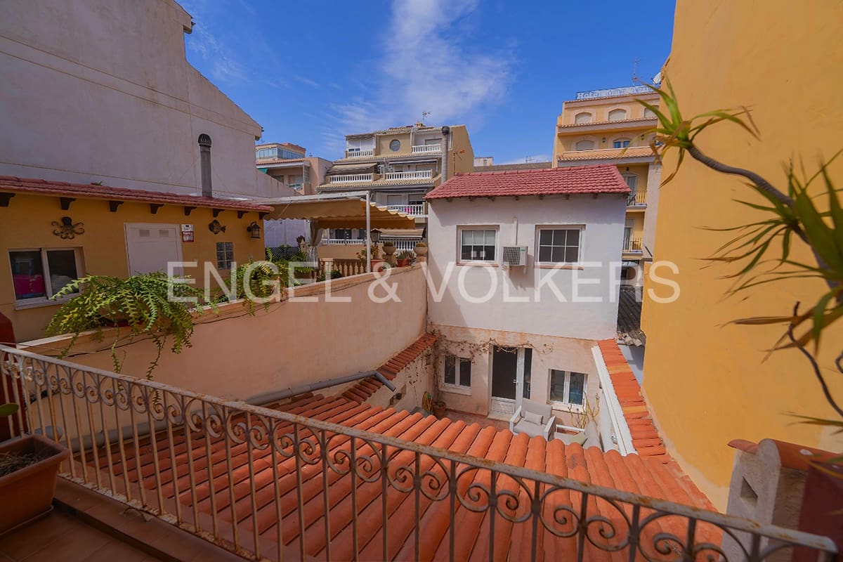 4 soveværelse Villa til salg i El Campello - € 1.150.000 (Ref: 7800298)