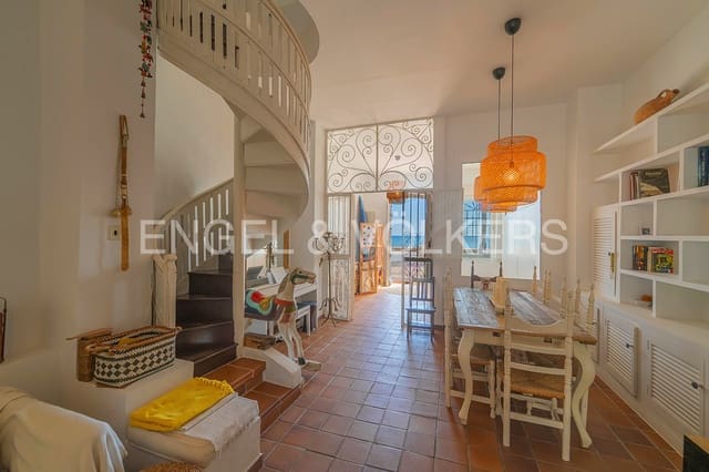 4 soveværelse Villa til salg i El Campello - € 1.150.000 (Ref: 7800298)