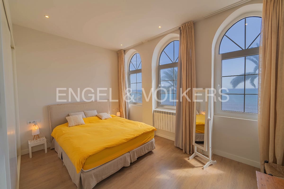 4 soveværelse Villa til salg i El Campello - € 1.150.000 (Ref: 7800298)