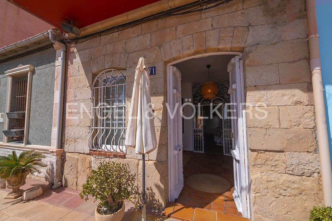 4 soveværelse Villa til salg i El Campello - € 1.150.000 (Ref: 7800298)