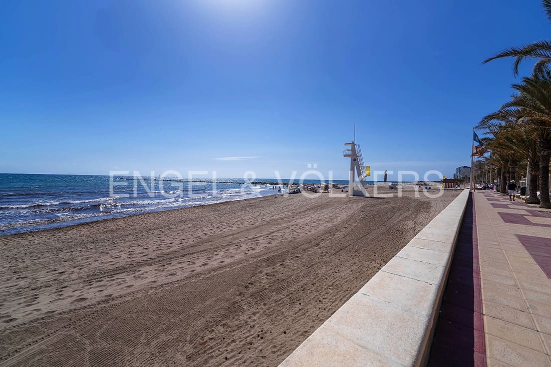 4 soveværelse Villa til salg i El Campello - € 1.150.000 (Ref: 7800298)