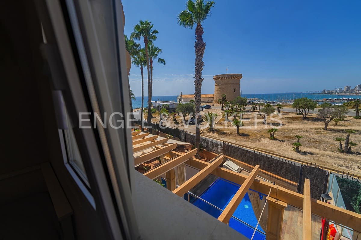 4 soveværelse Rækkehus til salg i El Campello - € 695.000 (Ref: 7800304)