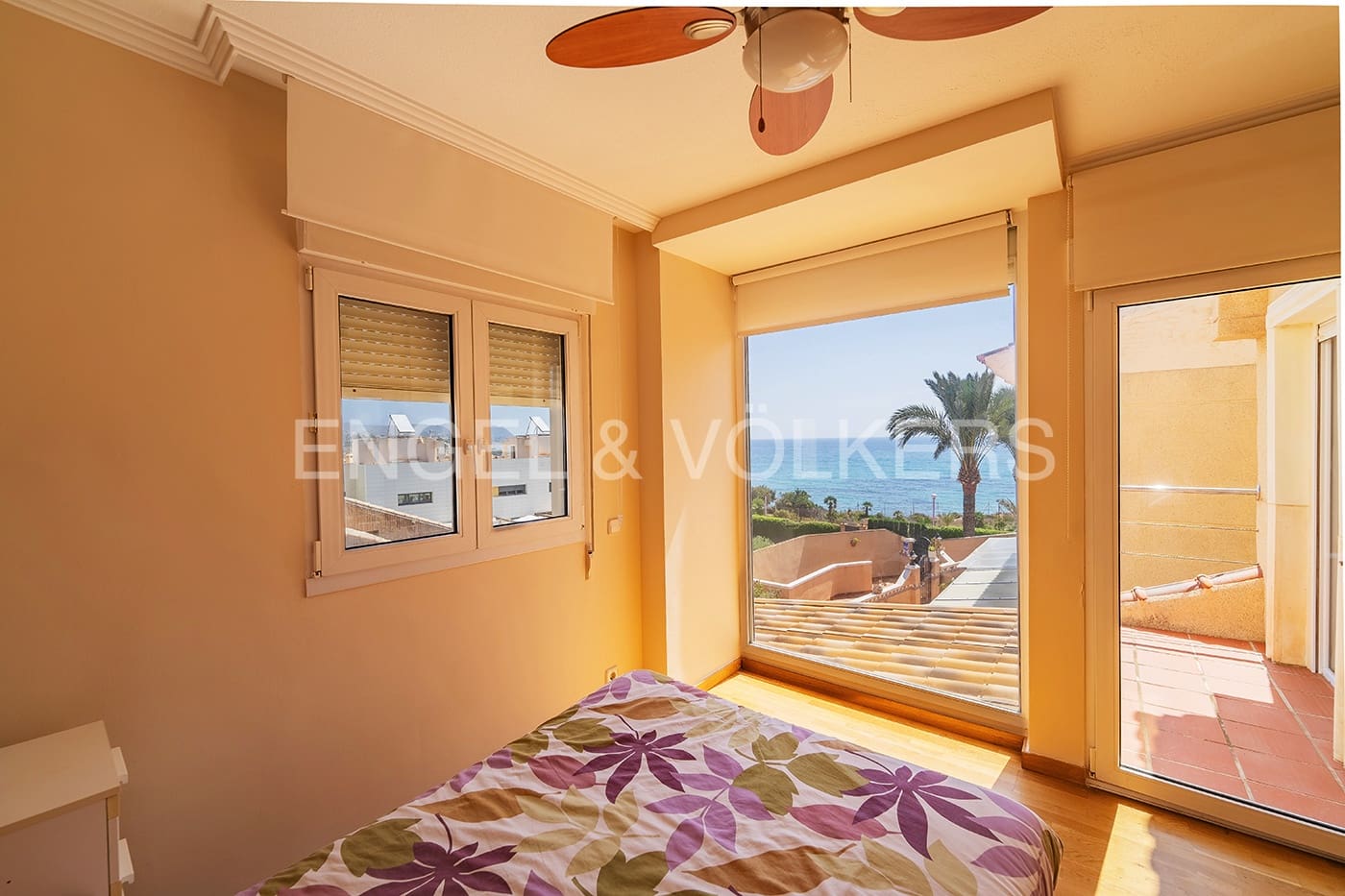 4 soveværelse Rækkehus til salg i El Campello - € 695.000 (Ref: 7800304)