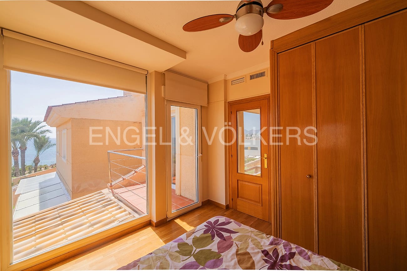 4 soveværelse Rækkehus til salg i El Campello - € 695.000 (Ref: 7800304)