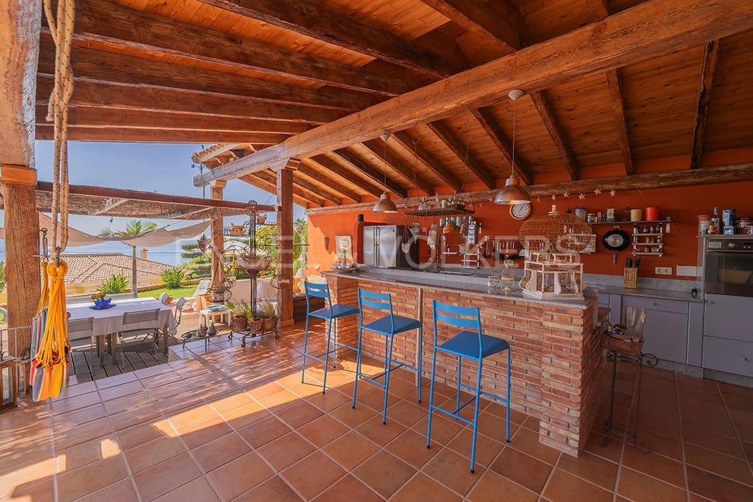 6 soveværelse Villa til salg i El Campello med swimmingpool - € 1.100.000 (Ref: 7845188)