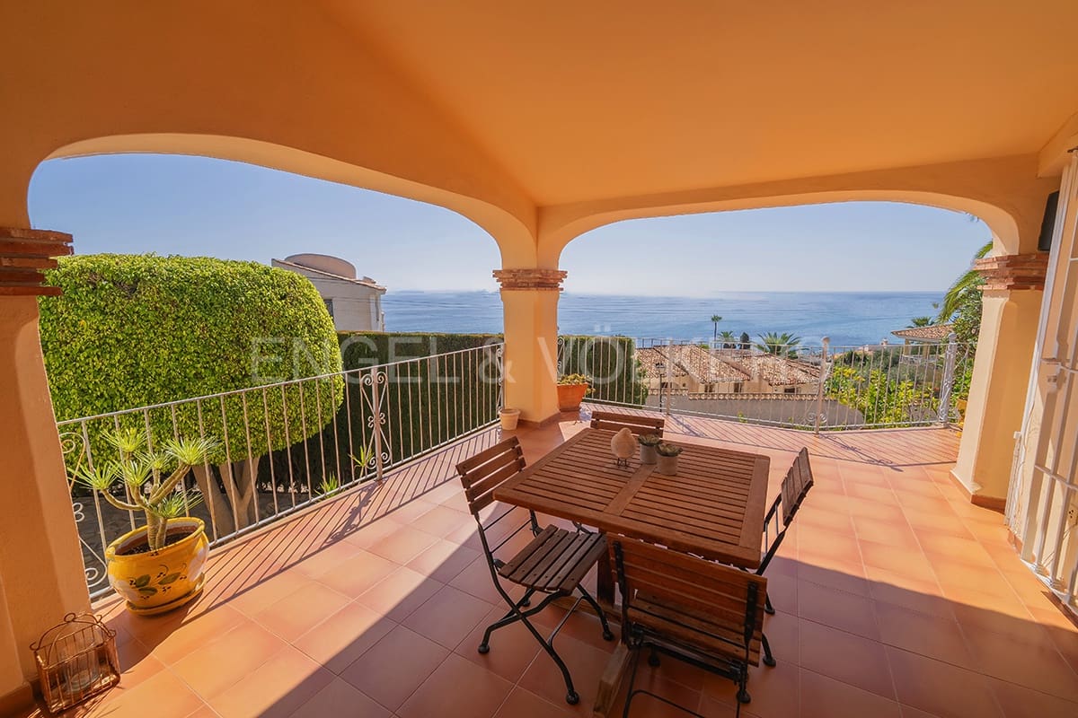 6 soveværelse Villa til salg i El Campello med swimmingpool - € 1.100.000 (Ref: 7845188)