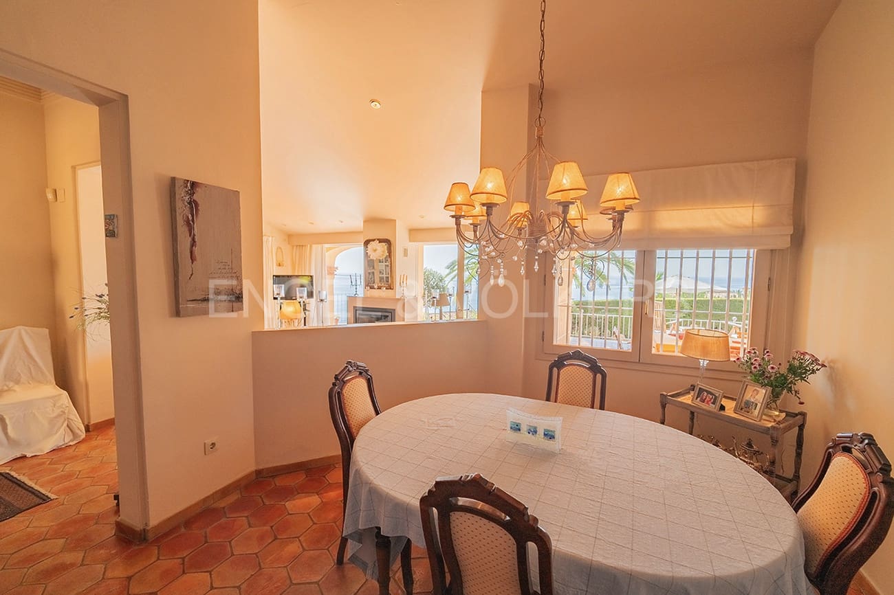 6 soveværelse Villa til salg i El Campello med swimmingpool - € 1.100.000 (Ref: 7845188)