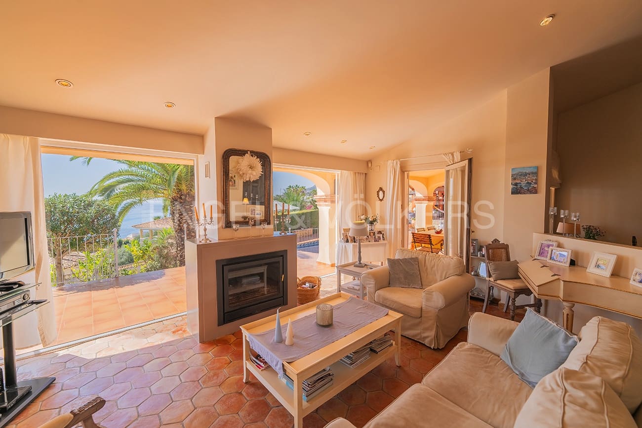 6 soveværelse Villa til salg i El Campello med swimmingpool - € 1.100.000 (Ref: 7845188)