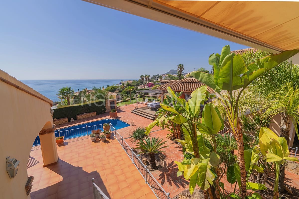 6 soveværelse Villa til salg i El Campello med swimmingpool - € 1.100.000 (Ref: 7845188)