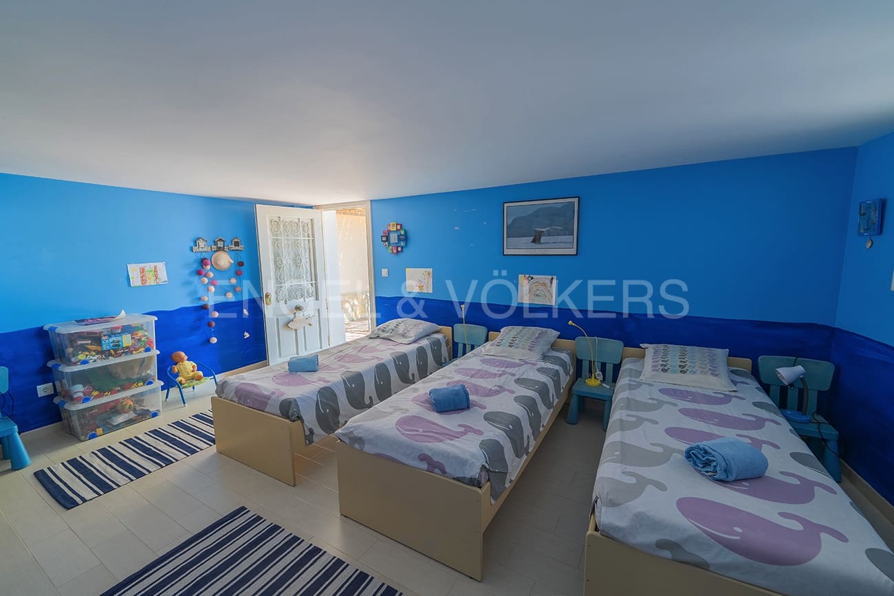 6 soveværelse Villa til salg i El Campello med swimmingpool - € 1.100.000 (Ref: 7845188)