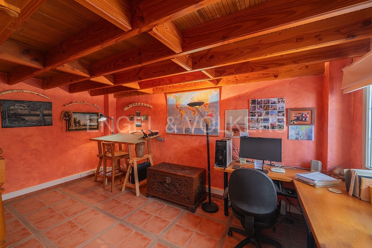 6 soveværelse Villa til salg i El Campello med swimmingpool - € 1.100.000 (Ref: 7845188)