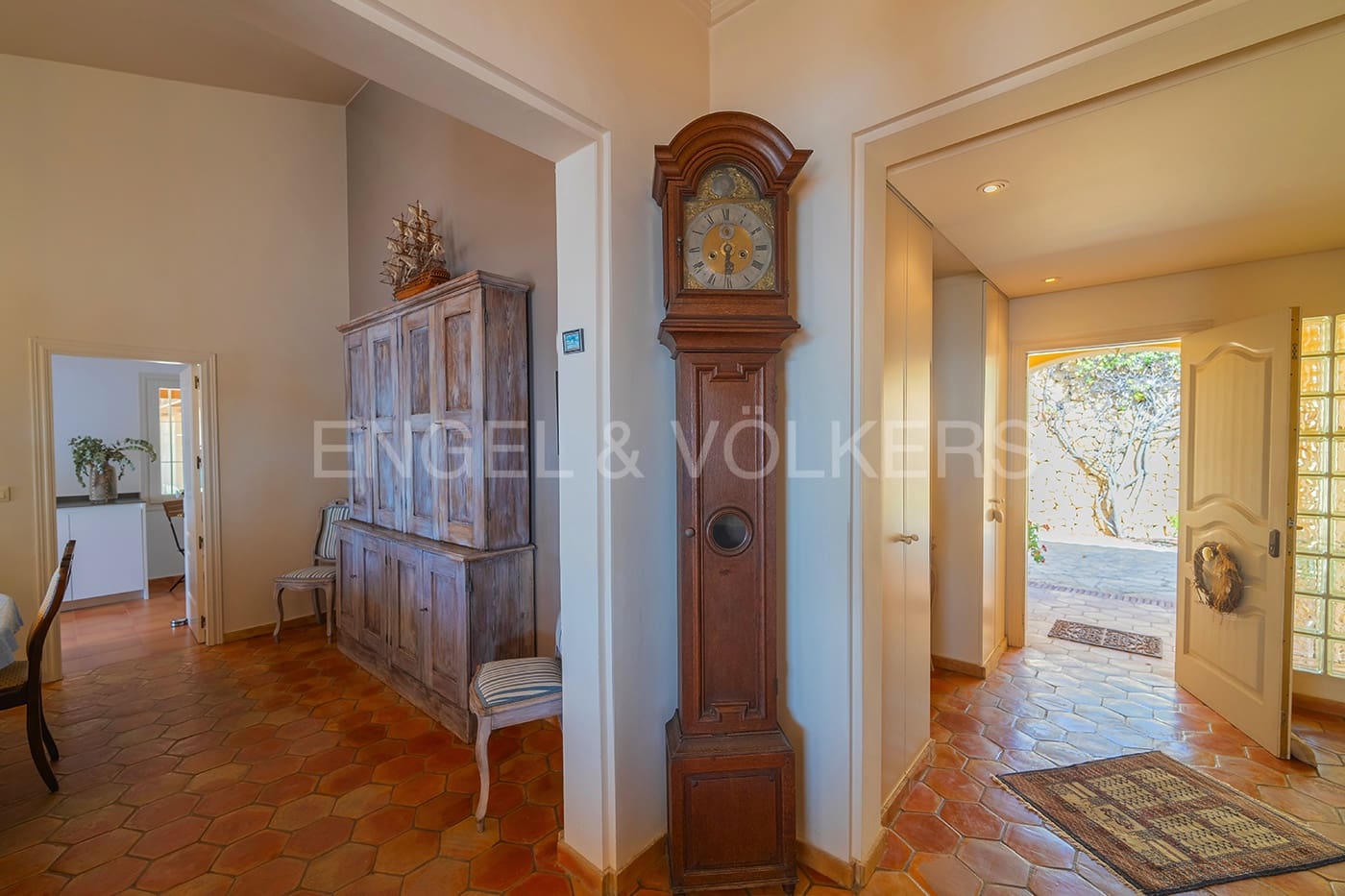 6 soveværelse Villa til salg i El Campello med swimmingpool - € 1.100.000 (Ref: 7845188)