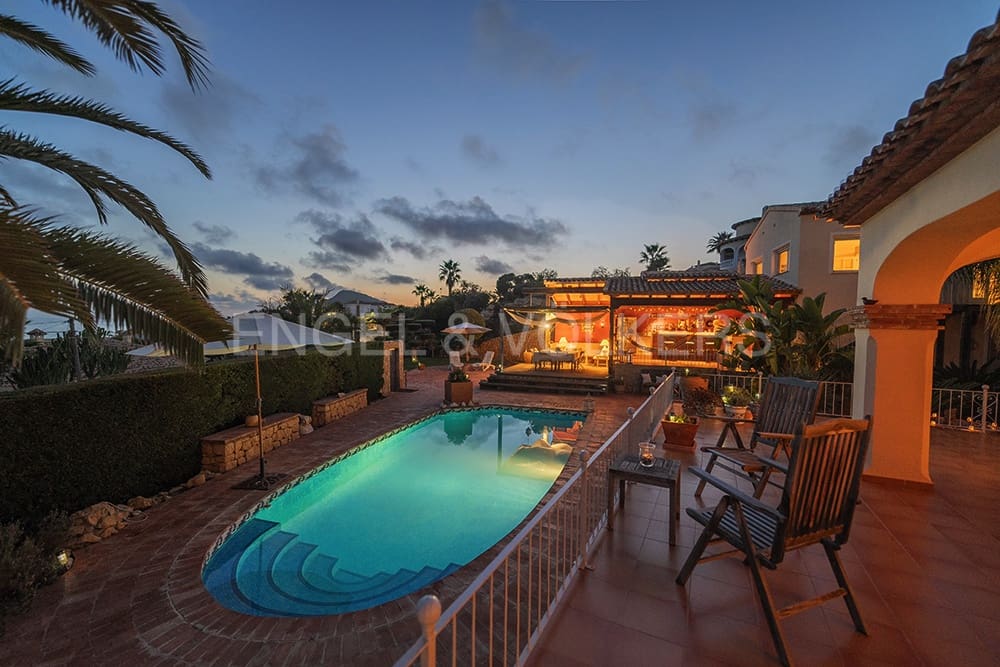 6 soveværelse Villa til salg i El Campello med swimmingpool - € 1.100.000 (Ref: 7845188)