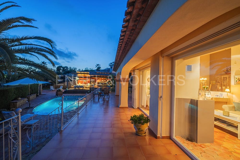 6 soveværelse Villa til salg i El Campello med swimmingpool - € 1.100.000 (Ref: 7845188)