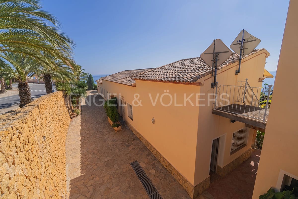6 soveværelse Villa til salg i El Campello med swimmingpool - € 1.100.000 (Ref: 7845188)