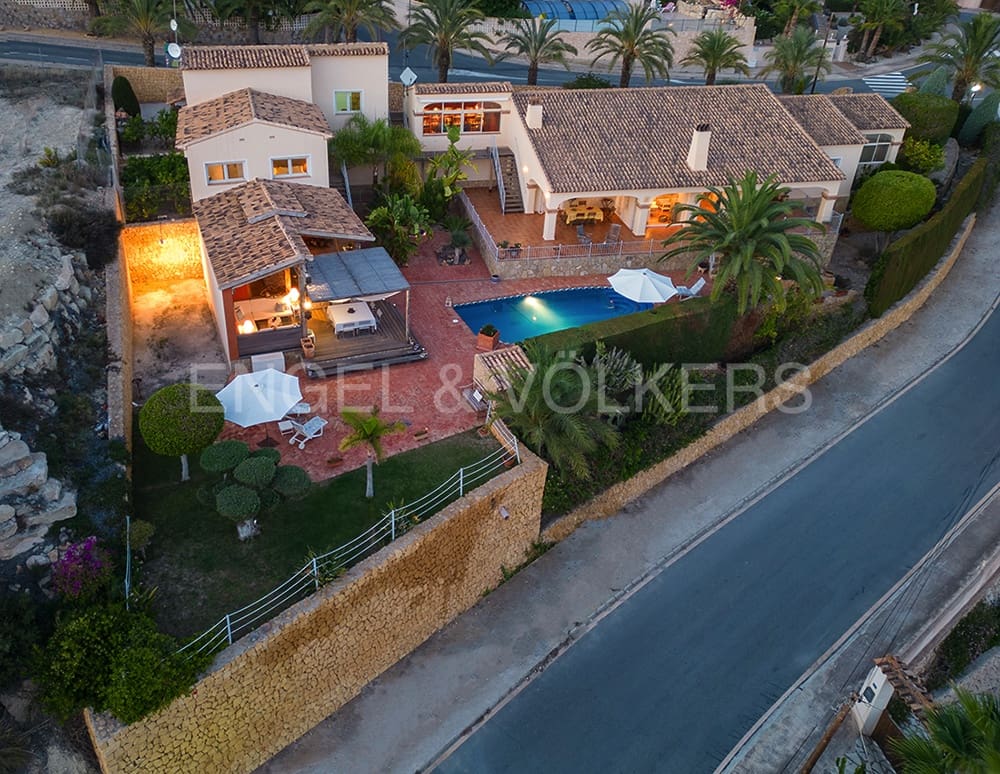 6 soveværelse Villa til salg i El Campello med swimmingpool - € 1.100.000 (Ref: 7845188)