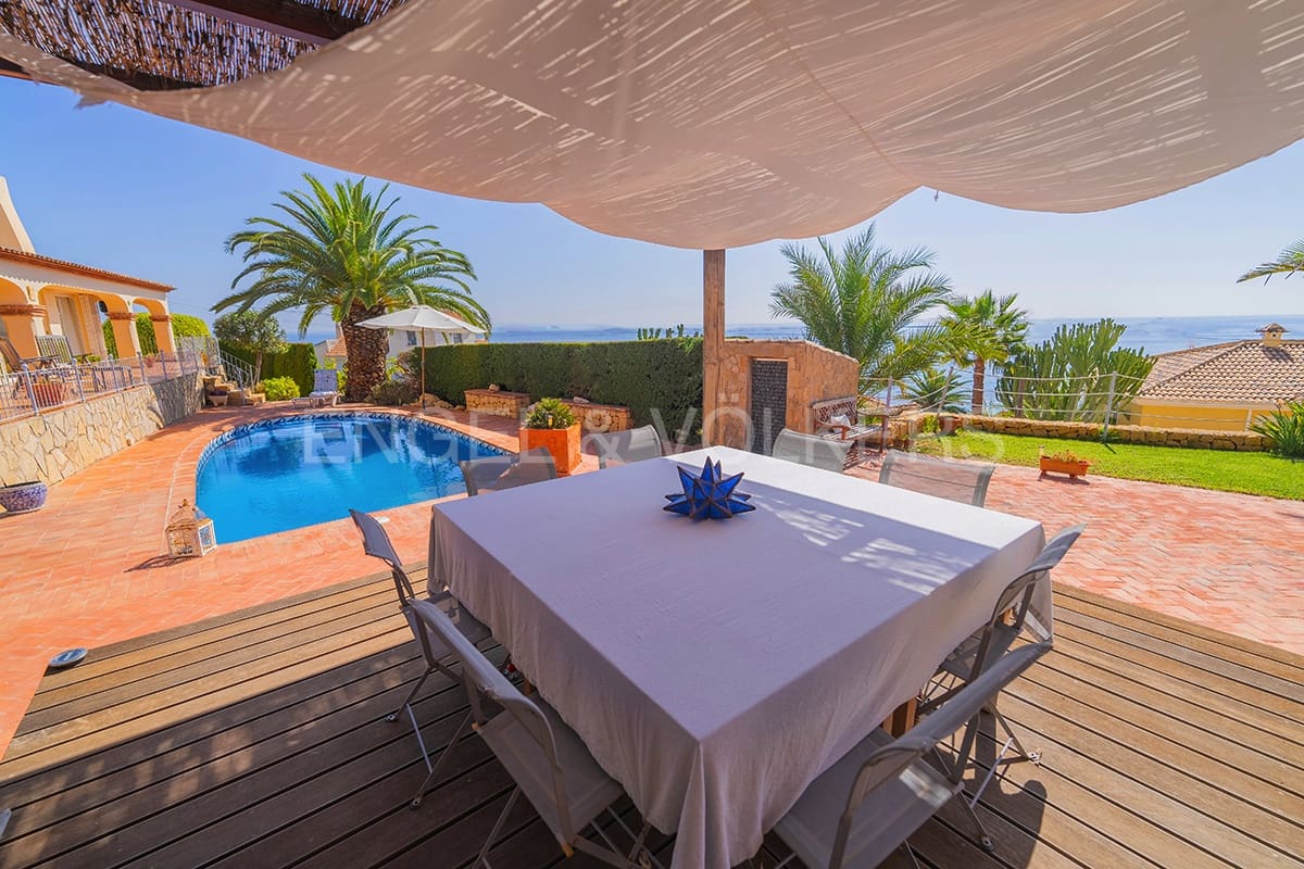 6 soveværelse Villa til salg i El Campello med swimmingpool - € 1.100.000 (Ref: 7845188)