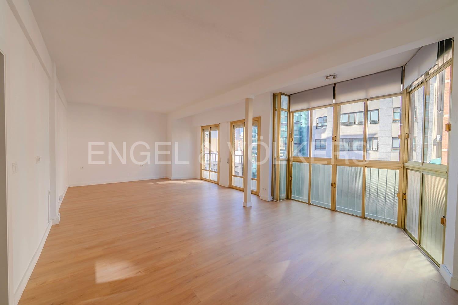 4 bedroom Apartment for sale in Alicante / Alacant city - € 420,000 (Ref: 7965619)