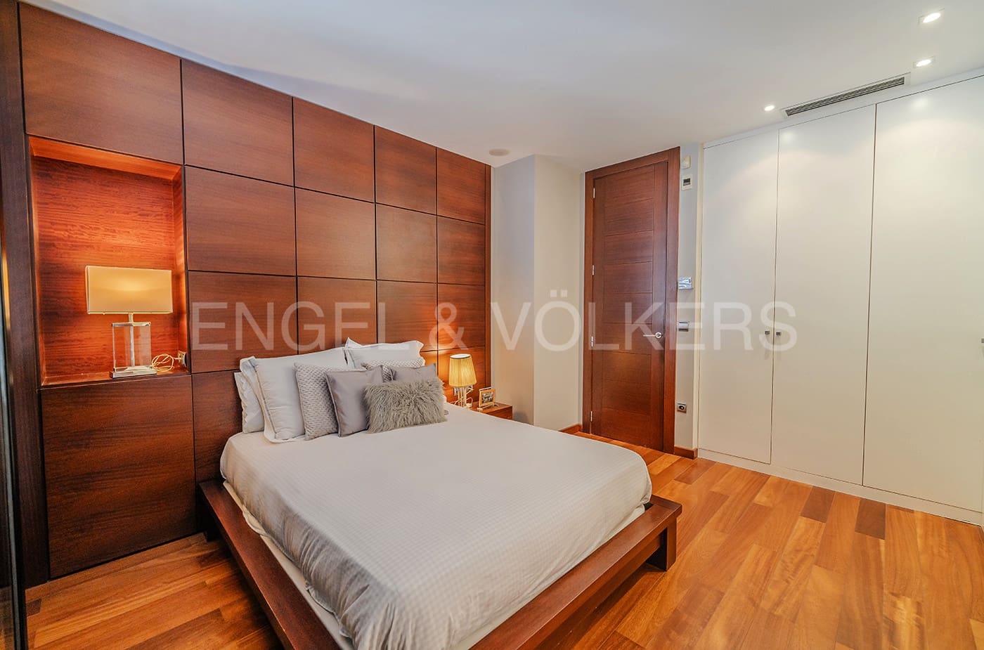 4 soveværelse Byhus til salg i Elche / Elx med swimmingpool garage - € 990.000 (Ref: 8113121)