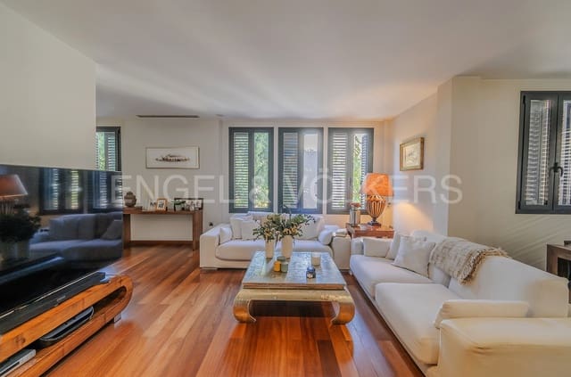 4 bedroom Townhouse for sale in Elche / Elx with pool garage - € 990,000 (Ref: 8113121)