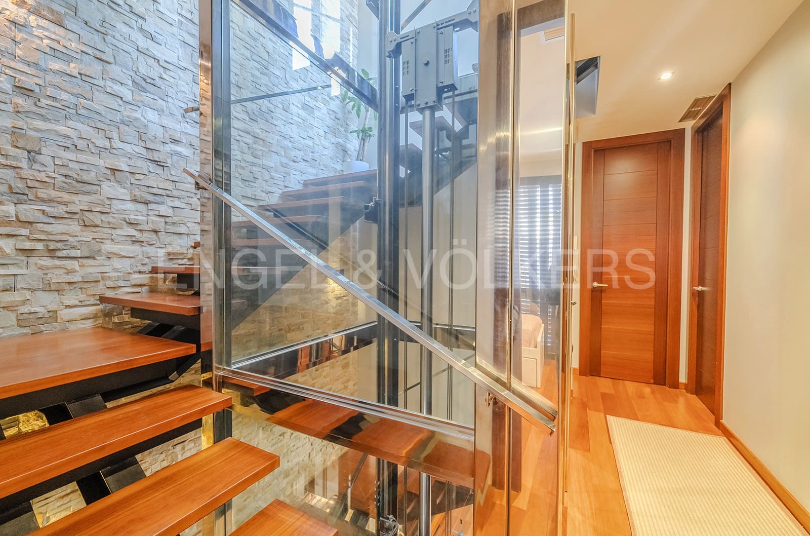 4 soveværelse Byhus til salg i Elche / Elx med swimmingpool garage - € 990.000 (Ref: 8113121)