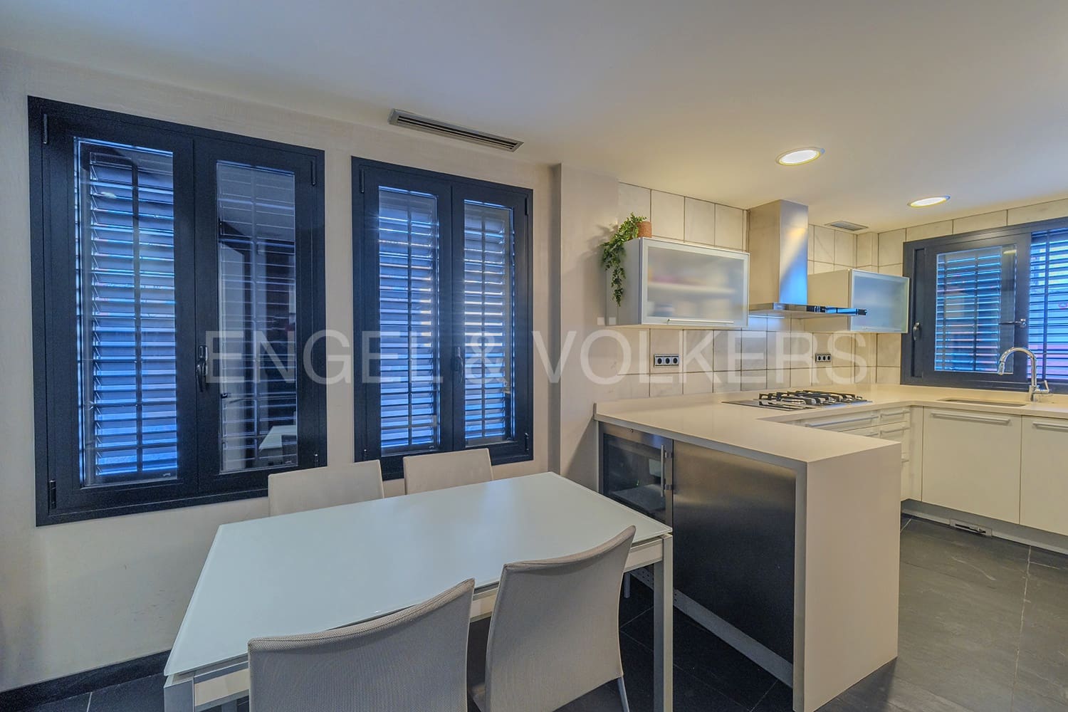 4 soveværelse Byhus til salg i Elche / Elx med swimmingpool garage - € 990.000 (Ref: 8113121)