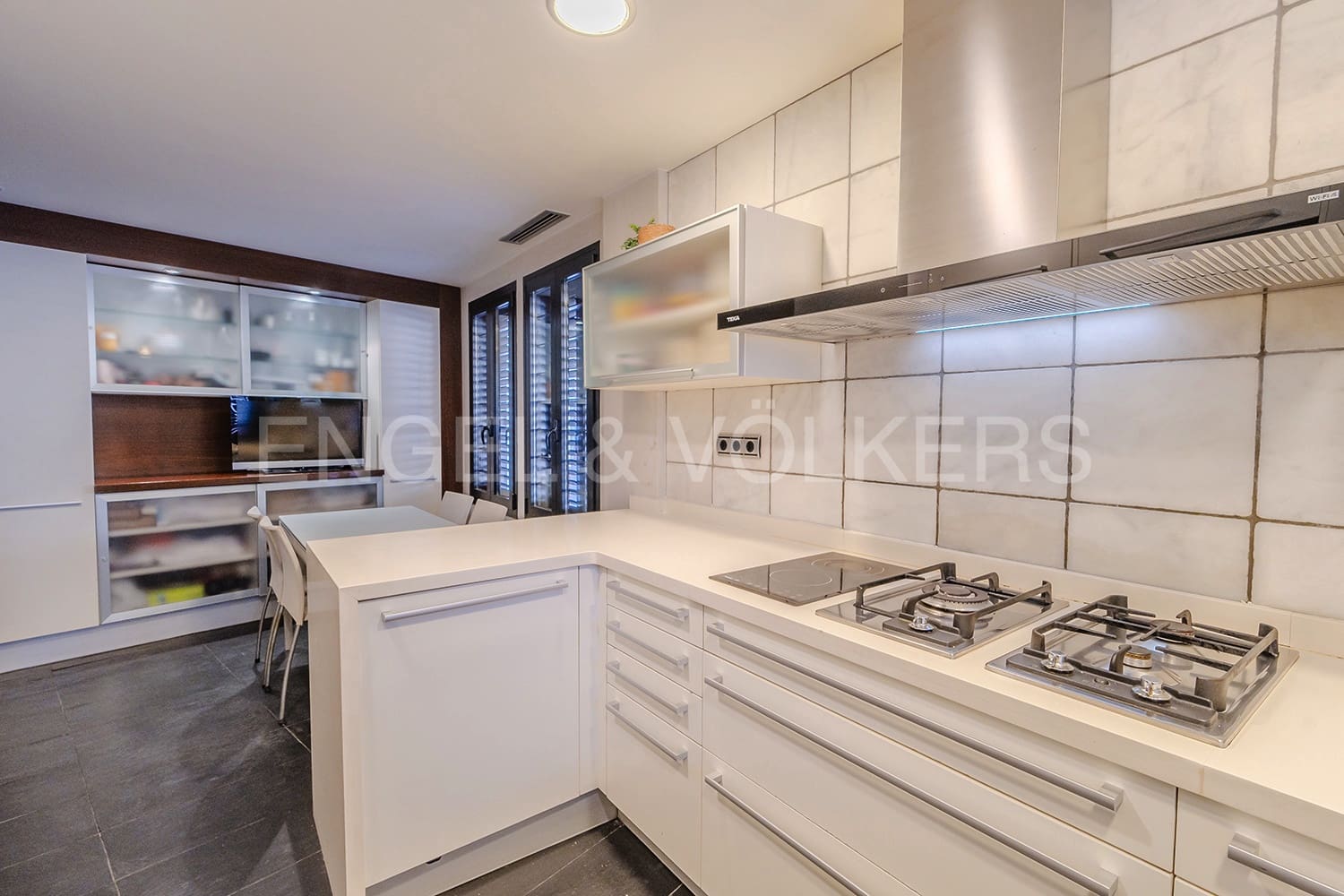 4 soveværelse Byhus til salg i Elche / Elx med swimmingpool garage - € 990.000 (Ref: 8113121)