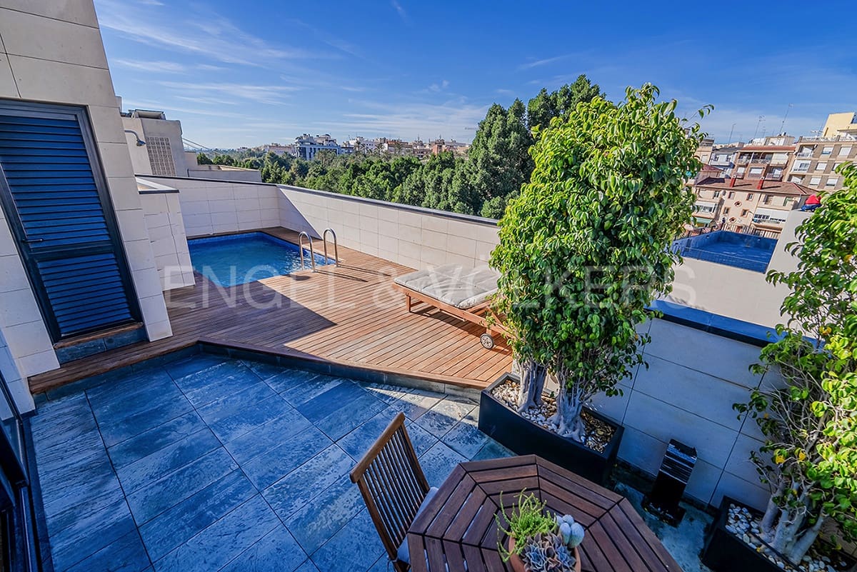 4 soveværelse Byhus til salg i Elche / Elx med swimmingpool garage - € 990.000 (Ref: 8113121)