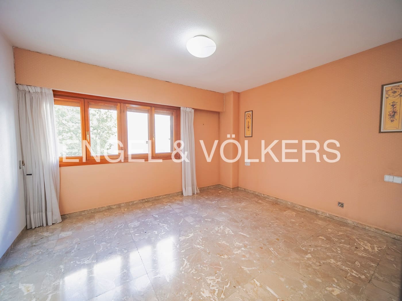 4 soveværelse Lejlighed til salg i Alicante by med garage - € 450.000 (Ref: 8141296)