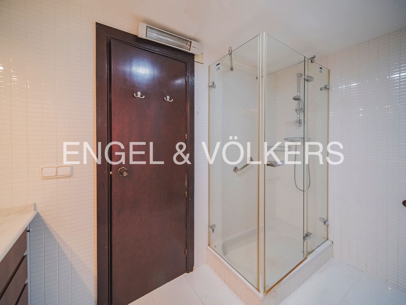 4 soveværelse Lejlighed til salg i Alicante by med garage - € 450.000 (Ref: 8141296)