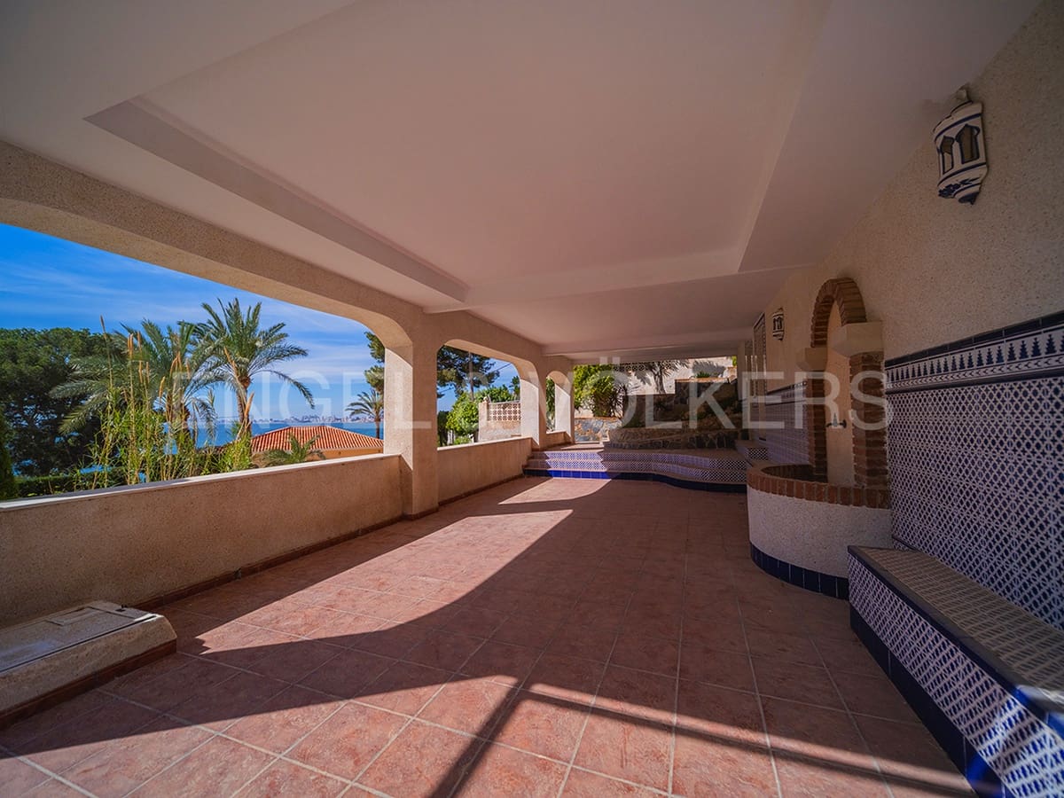 4 soveværelse Villa til salg i El Campello med garage - € 695.000 (Ref: 8173540)