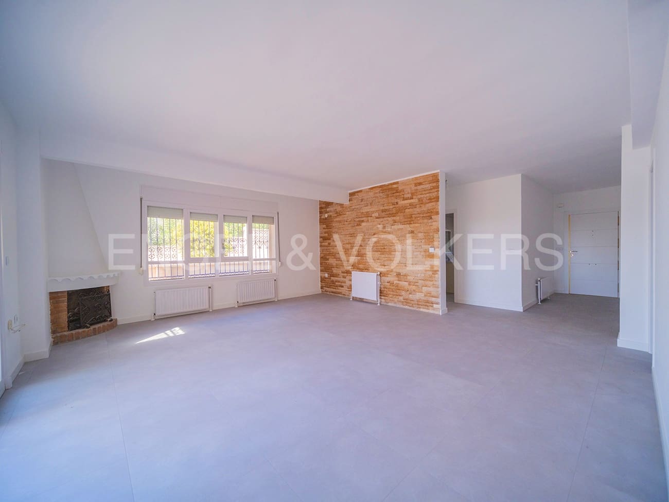 4 soveværelse Villa til salg i El Campello med garage - € 695.000 (Ref: 8173540)