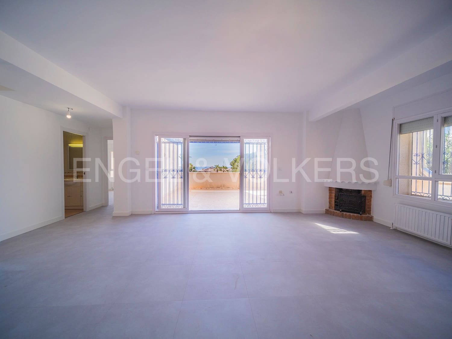 4 soveværelse Villa til salg i El Campello med garage - € 695.000 (Ref: 8173540)