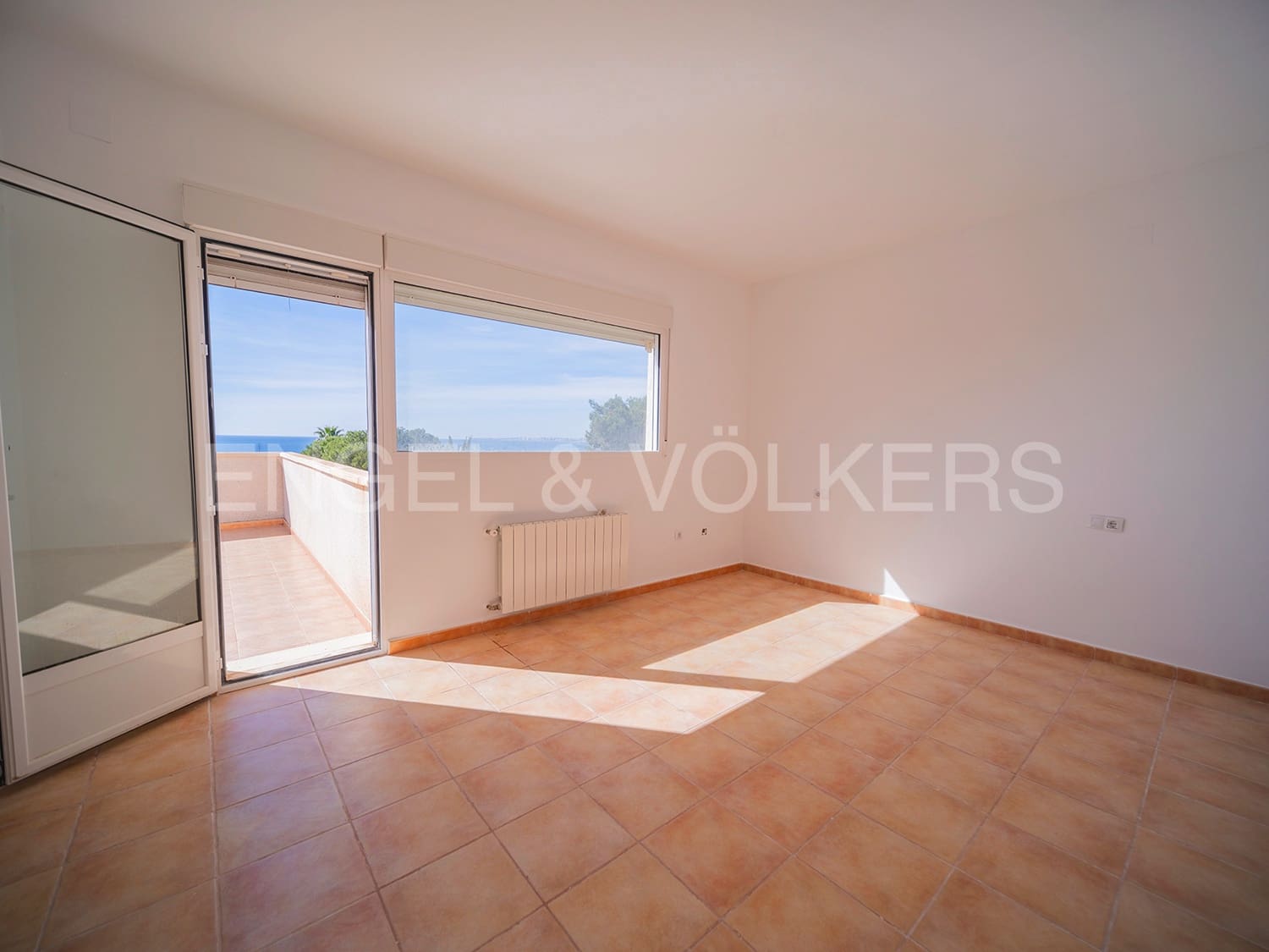 4 soveværelse Villa til salg i El Campello med garage - € 695.000 (Ref: 8173540)