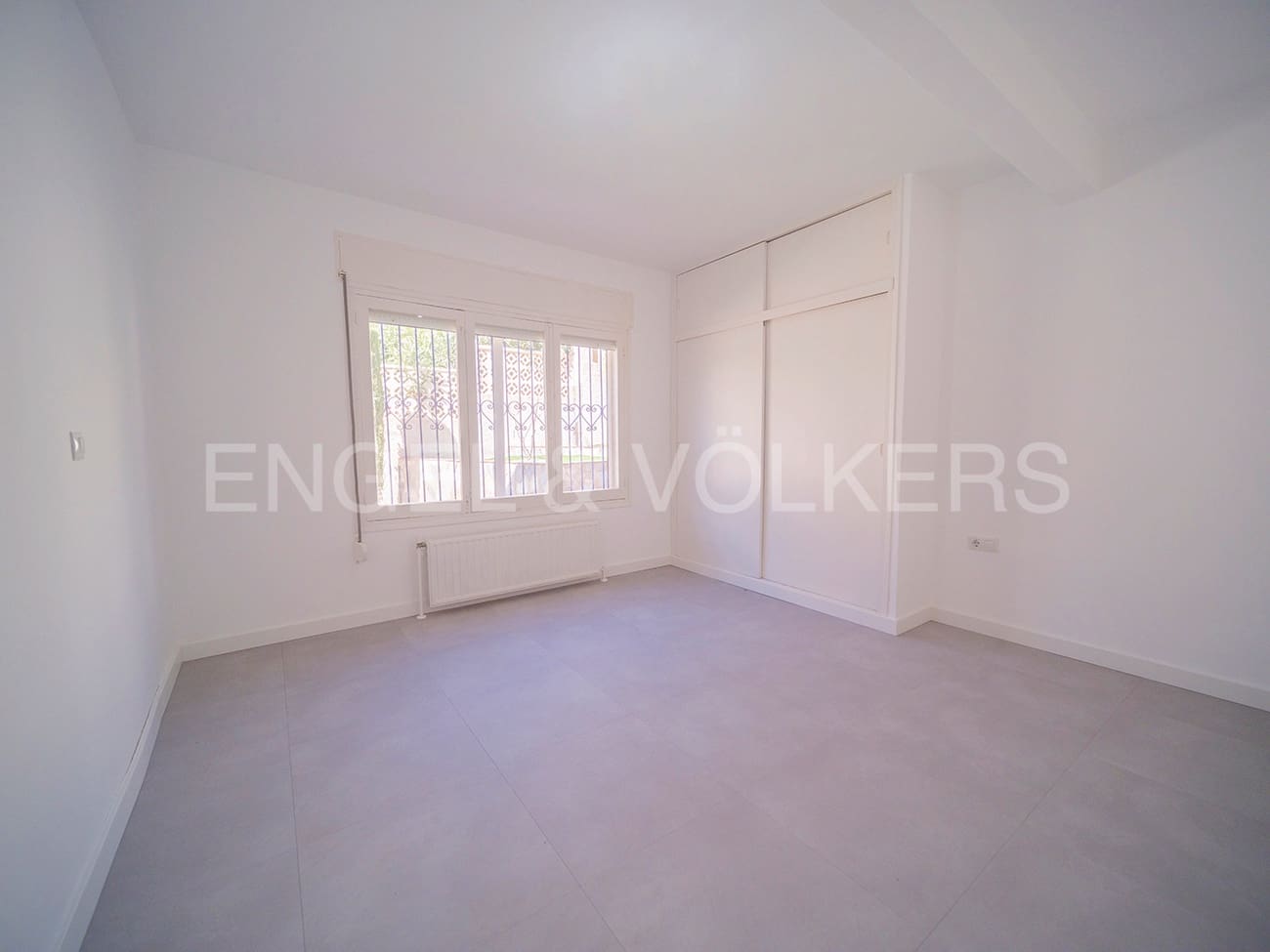 4 soveværelse Villa til salg i El Campello med garage - € 695.000 (Ref: 8173540)