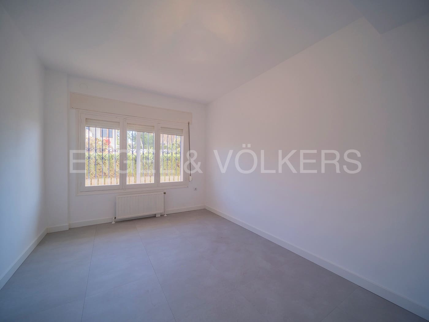 4 soveværelse Villa til salg i El Campello med garage - € 695.000 (Ref: 8173540)