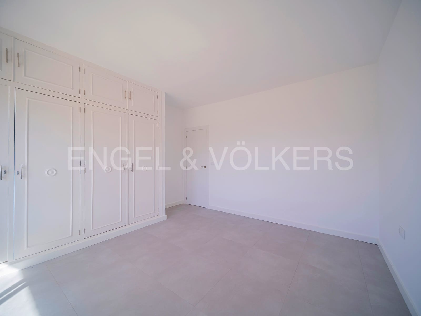 4 soveværelse Villa til salg i El Campello med garage - € 695.000 (Ref: 8173540)