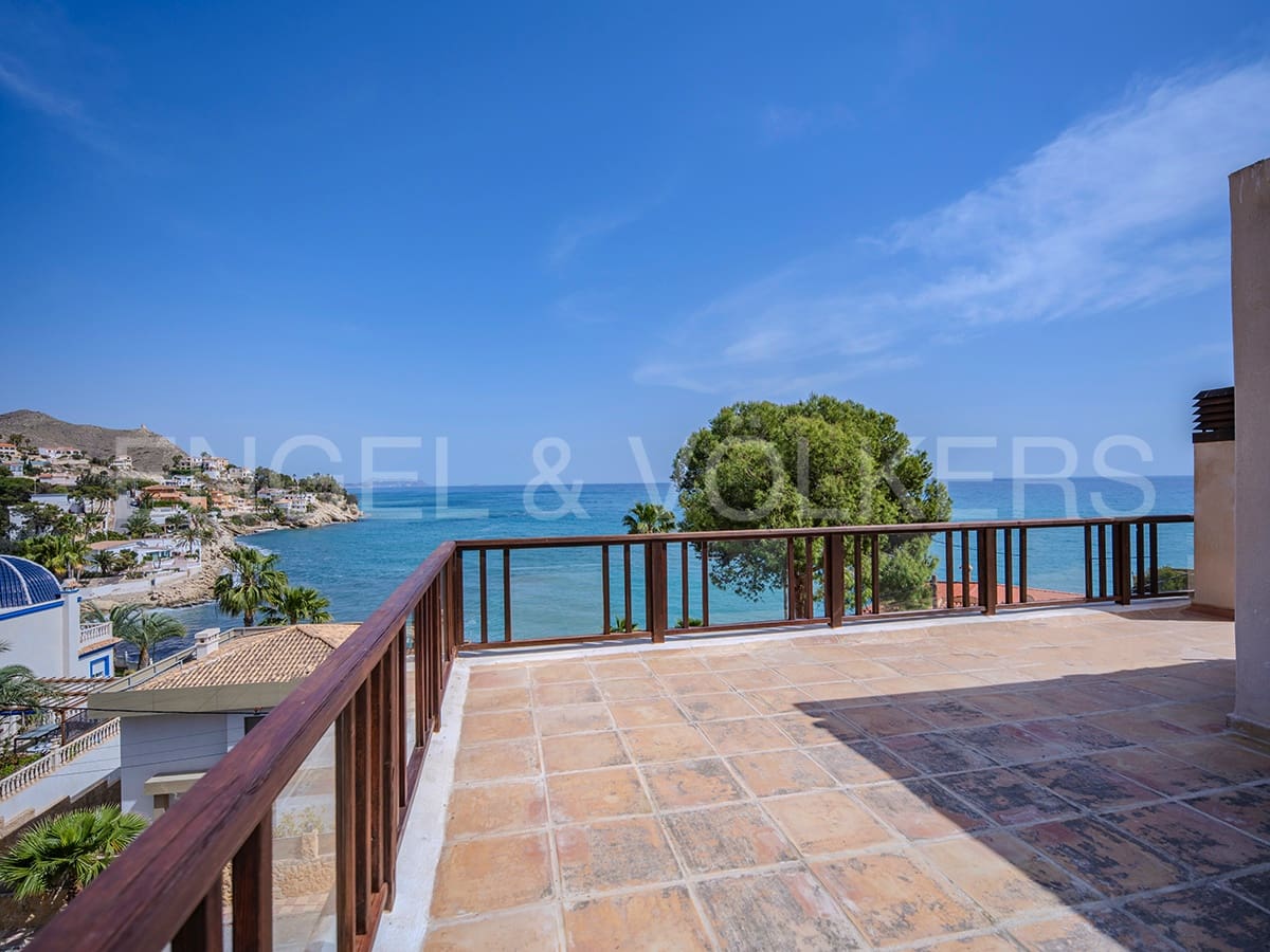 Villa til salgs i El Campello - € 1 190 000 (Ref: 8217893)