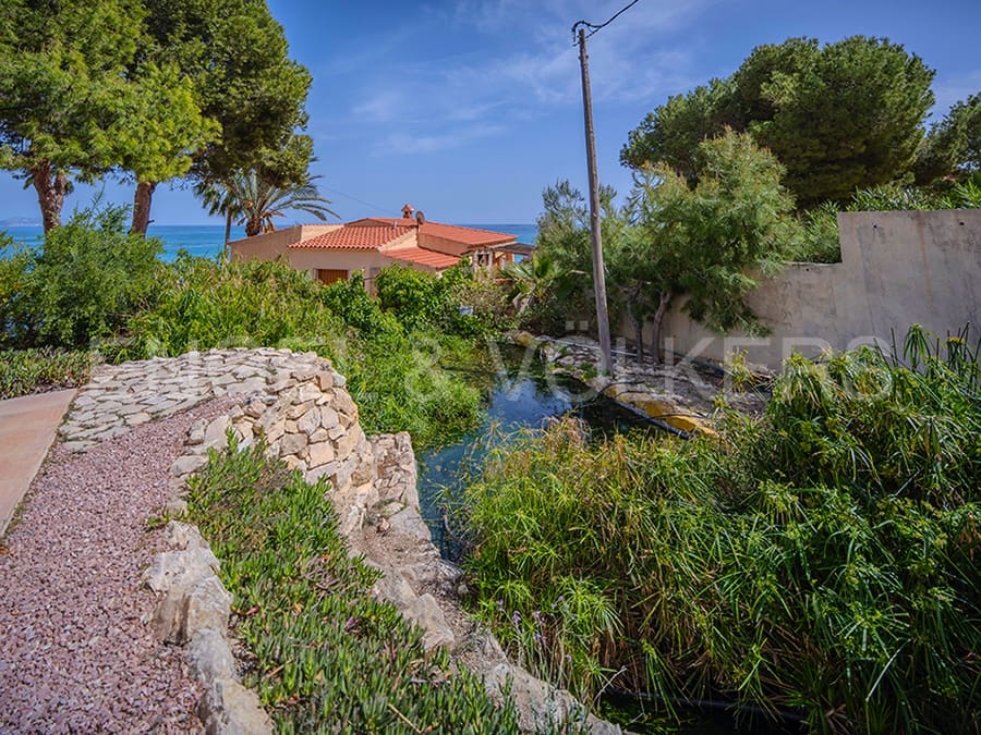 Villa til salgs i El Campello - € 1 190 000 (Ref: 8217893)