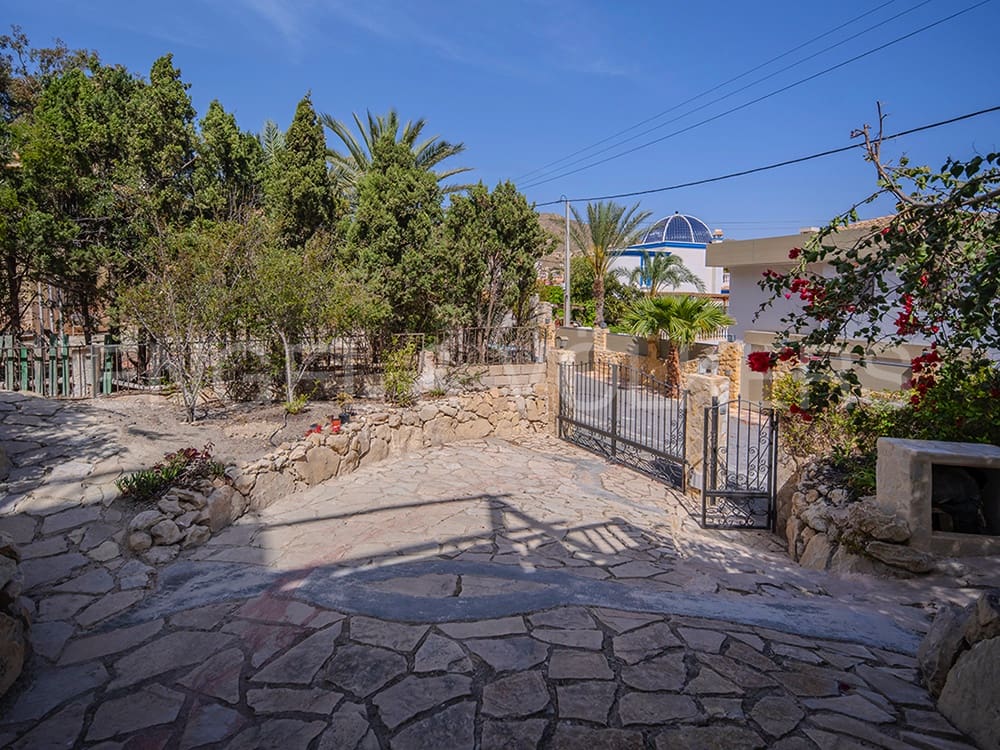 Villa til salgs i El Campello - € 1 190 000 (Ref: 8217893)